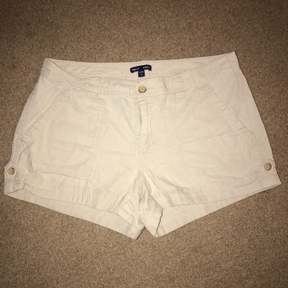 ❤️5/$25 Gap "Aubrey" Khaki Shorts Size 12